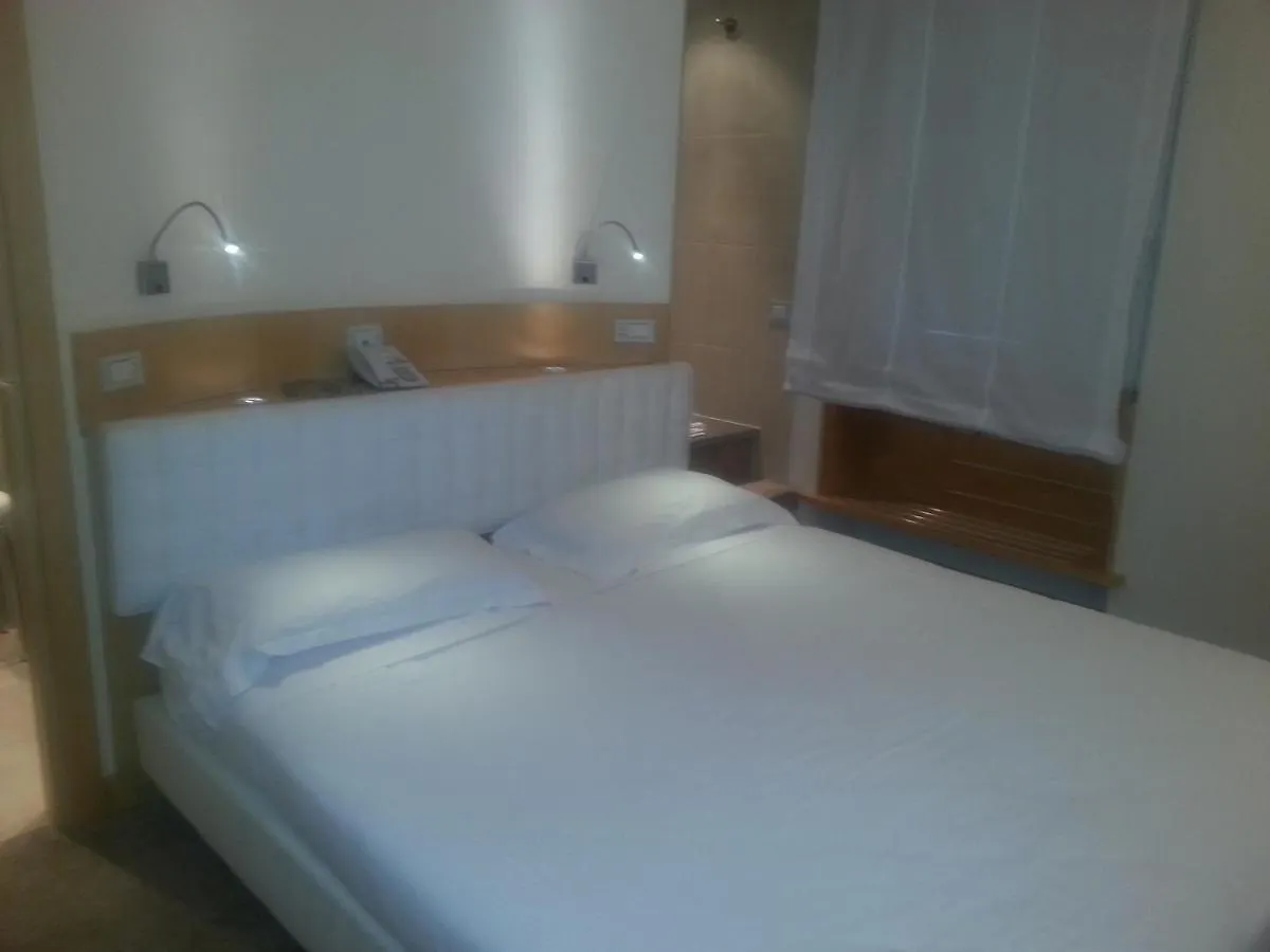 Hotel Tonfoni Montecatini Terme 3*,  Italy